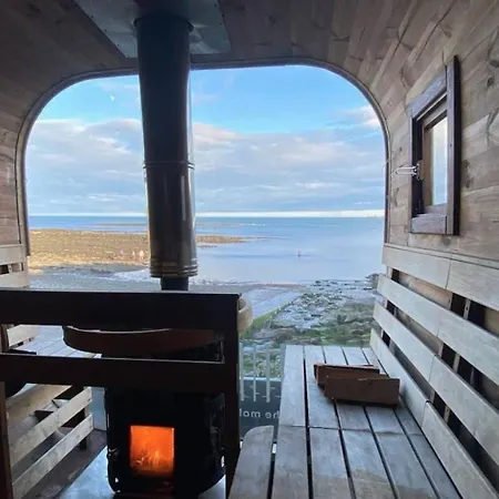 3-bed Seaside Retreat - Parking & Garden Prázdninový dům Whitegate (Cork)